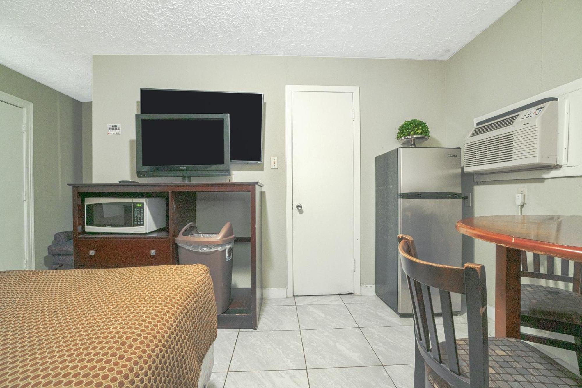 Texana By Oyo Hotel 2*